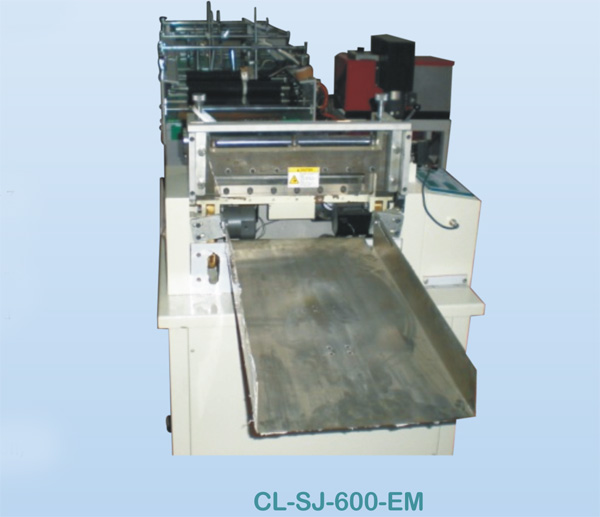 微電腦全自動(dòng)窗簾盒刷膠機(jī)